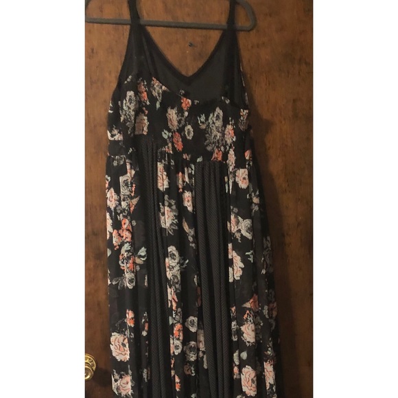 Torrid Floral Maxi Dress - Picture 3 of 5